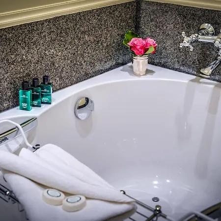 Exclusive Bonifacius Bed & Breakfast 4*